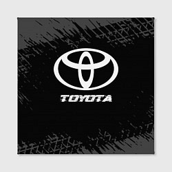 Холст квадратный Toyota speed на темном фоне со следами шин, цвет: 3D-принт — фото 2