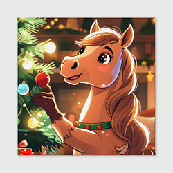 Холст квадратный Лошадка наряжает елку, цвет: 3D-принт — фото 2