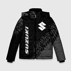 Куртка зимняя для мальчика Suzuki Speed на темном фоне со следами шин, цвет: 3D-черный