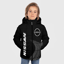 Куртка зимняя для мальчика Nissan speed на темном фоне со следами шин: надпис, цвет: 3D-черный — фото 2