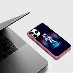 Чехол iPhone 11 Pro матовый Космический скейтбордист, цвет: 3D-малиновый — фото 2