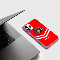 Чехол iPhone 11 Pro матовый Спартанский кабан, цвет: 3D-малиновый — фото 2
