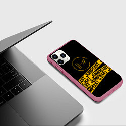 Чехол iPhone 11 Pro матовый Twenty One Pilots: Jumpsuit, цвет: 3D-малиновый — фото 2