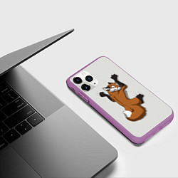 Чехол iPhone 11 Pro матовый Лис вцепился, цвет: 3D-фиолетовый — фото 2