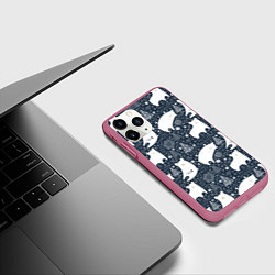 Чехол iPhone 11 Pro матовый Белые медведи, цвет: 3D-малиновый — фото 2
