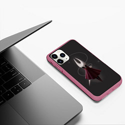 Чехол iPhone 11 Pro матовый Hollow Knight, цвет: 3D-малиновый — фото 2