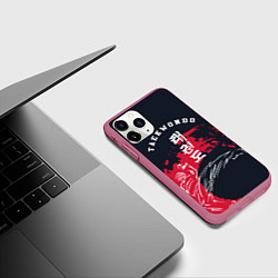 Чехол iPhone 11 Pro матовый Тхэквондо, цвет: 3D-малиновый — фото 2