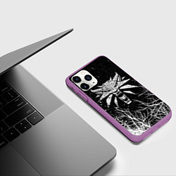 Чехол iPhone 11 Pro матовый ВЕДЬМАК, цвет: 3D-фиолетовый — фото 2