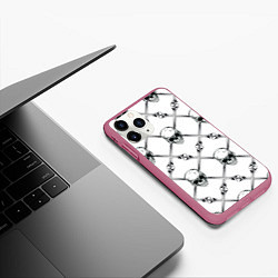 Чехол iPhone 11 Pro матовый Череп и кости, цвет: 3D-малиновый — фото 2