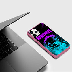 Чехол iPhone 11 Pro матовый FORTNITE X TRAVIS SCOTT, цвет: 3D-малиновый — фото 2