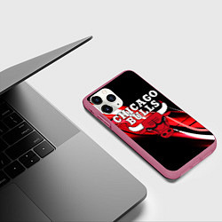 Чехол iPhone 11 Pro матовый CHICAGO BULLS, цвет: 3D-малиновый — фото 2