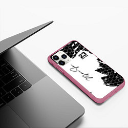 Чехол iPhone 11 Pro матовый Michael Jordan 23, цвет: 3D-малиновый — фото 2