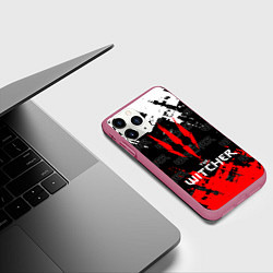 Чехол iPhone 11 Pro матовый The Witcher, цвет: 3D-малиновый — фото 2
