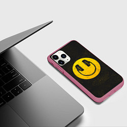 Чехол iPhone 11 Pro матовый Наушники Смайл, цвет: 3D-малиновый — фото 2