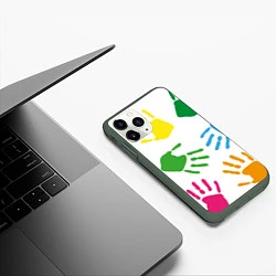 Чехол iPhone 11 Pro матовый Цветные ладошки - Детский узор, цвет: 3D-темно-зеленый — фото 2