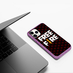 Чехол iPhone 11 Pro матовый FREEFIRE PATTERN GARENA Z, цвет: 3D-фиолетовый — фото 2