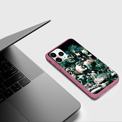 Чехол iPhone 11 Pro матовый Большой куш: Персонажи, цвет: 3D-малиновый — фото 2