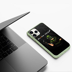 Чехол iPhone 11 Pro матовый Капрал Адриан Opposing Force Z, цвет: 3D-салатовый — фото 2
