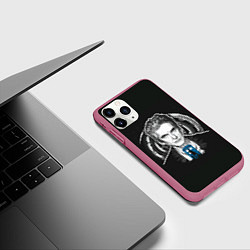 Чехол iPhone 11 Pro матовый Питер Капальди, цвет: 3D-малиновый — фото 2