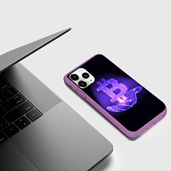 Чехол iPhone 11 Pro матовый BITCOIN IN HAND БИТКОИН, цвет: 3D-фиолетовый — фото 2
