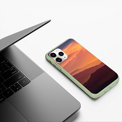 Чехол iPhone 11 Pro матовый Закат в горах, цвет: 3D-салатовый — фото 2