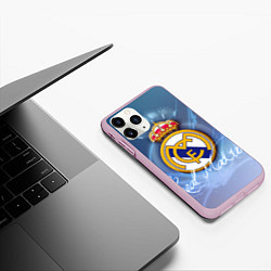 Чехол iPhone 11 Pro матовый FC РЕАЛ МАДРИД, цвет: 3D-розовый — фото 2