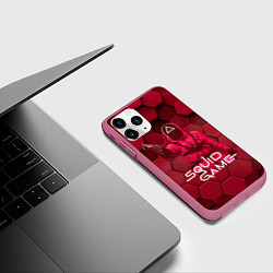 Чехол iPhone 11 Pro матовый Игра в кальмара - красные 3D кубы, цвет: 3D-малиновый — фото 2