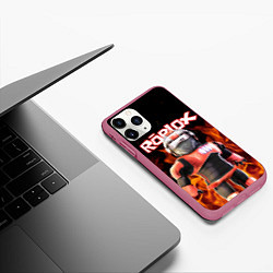 Чехол iPhone 11 Pro матовый ROBLOX FIRE РОБЛОКС ОГОНЬ ПОЖАРНЫЙ, цвет: 3D-малиновый — фото 2