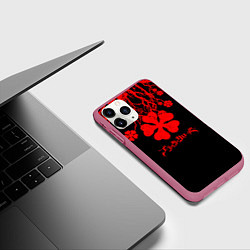 Чехол iPhone 11 Pro матовый Дерево с Чёрный клевером, цвет: 3D-малиновый — фото 2