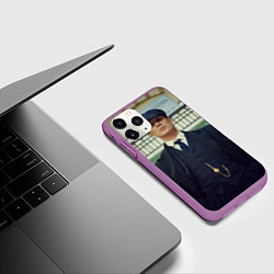 Чехол iPhone 11 Pro матовый Томас Шелби позирует, цвет: 3D-фиолетовый — фото 2