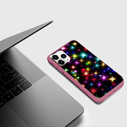 Чехол iPhone 11 Pro матовый ПРАЗДНИЧНЫЕ ОГОНЬКИ, цвет: 3D-малиновый — фото 2