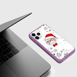 Чехол iPhone 11 Pro матовый Новогодний тигр летящие снежинки, цвет: 3D-фиолетовый — фото 2