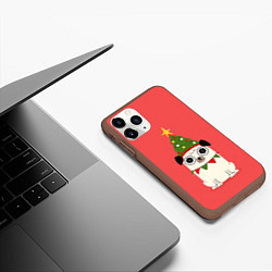 Чехол iPhone 11 Pro матовый Новогодний Мопс Пёсик, цвет: 3D-коричневый — фото 2