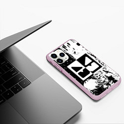 Чехол iPhone 11 Pro матовый GEOMETRY DASH BLACK & WHITE SMILE, цвет: 3D-розовый — фото 2