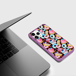 Чехол iPhone 11 Pro матовый Узор из сладостей на черном фоне, цвет: 3D-фиолетовый — фото 2