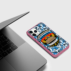 Чехол iPhone 11 Pro матовый Диванные Войска камуфляж, цвет: 3D-малиновый — фото 2