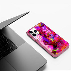 Чехол iPhone 11 Pro матовый Красочный цветочный паттерн Floral pattern, цвет: 3D-малиновый — фото 2