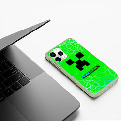 Чехол iPhone 11 Pro матовый Minecraft зеленый фон, цвет: 3D-салатовый — фото 2