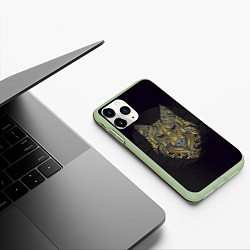 Чехол iPhone 11 Pro матовый Голова волка с узорами, цвет: 3D-салатовый — фото 2