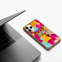Чехол iPhone 11 Pro матовый Цветы, бабочка и морда тигра, цвет: 3D-коричневый — фото 2