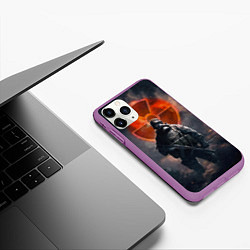 Чехол iPhone 11 Pro матовый STALKER Боец Долга, цвет: 3D-фиолетовый — фото 2