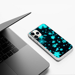 Чехол iPhone 11 Pro матовый Неоновые снежинки на черном фоне, цвет: 3D-белый — фото 2