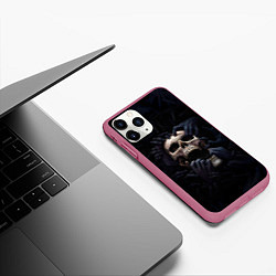 Чехол iPhone 11 Pro матовый Hands on skull, цвет: 3D-малиновый — фото 2