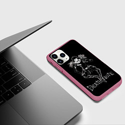 Чехол iPhone 11 Pro матовый Рюк тетрадь смерти, цвет: 3D-малиновый — фото 2