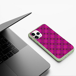 Чехол iPhone 11 Pro матовый Малиново розовый узор в клетку, цвет: 3D-салатовый — фото 2