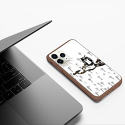 Чехол iPhone 11 Pro матовый Сова в снежном лесу, цвет: 3D-коричневый — фото 2