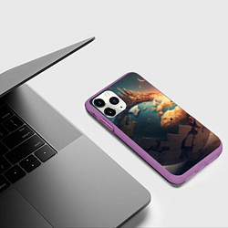 Чехол iPhone 11 Pro матовый Чудесный мир и волшебный город, цвет: 3D-фиолетовый — фото 2