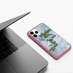 Чехол iPhone 11 Pro матовый Синицы на ветке, цвет: 3D-малиновый — фото 2