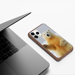 Чехол iPhone 11 Pro матовый Белый медведь приветствует, цвет: 3D-коричневый — фото 2