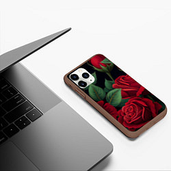 Чехол iPhone 11 Pro матовый Много красных роз, цвет: 3D-коричневый — фото 2